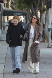 Jessica Alba Spotted at Lunch with Daughter in Westwood - 10.02.2025