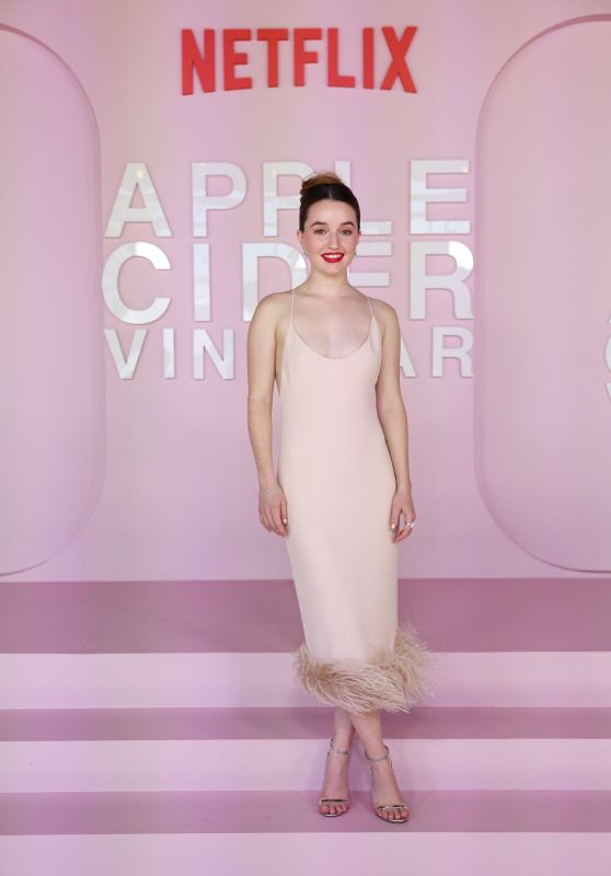 Kaitlyn Dever Attends Apple Cider Vinegar World Premiere in Sydney 03.02.2025