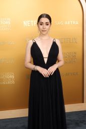 Kaitlyn Dever’s Elegant Look at SAG Awards 2025