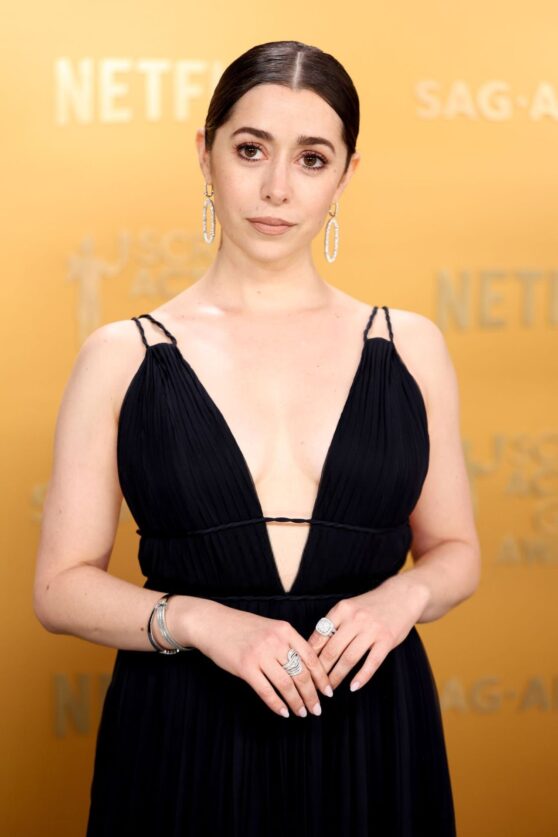 Kaitlyn Dever’s Elegant Look at SAG Awards 2025