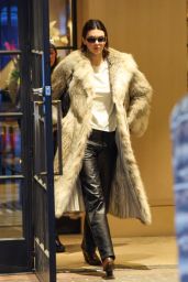 Kendall Jenner Dines in Fur Jacket at Little Nell