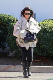 Kourtney Kardashian Spotted at Porta Via in Calabasas - 02 20 2025