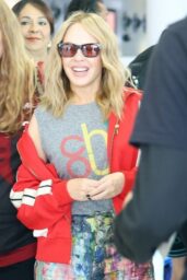 Kylie Minogue Departs Perth Airport in Style - 02 16 2025