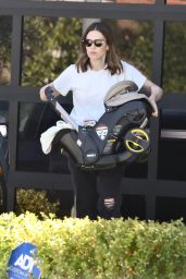 Mandy Moore Gets Manicure Before Picking Up Newborn in LA - 02.20.2025