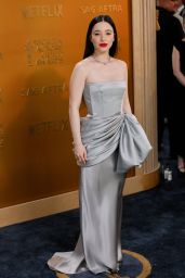 Mikey Madison’s Louis Vuitton Look Steals the Show at SAG Awards 2025