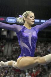 Olivia Dunne Leads LSU Gymnastics at Arkansas Meet