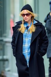Pregnant Jennifer Lawrence Rocks Designer Winter Style
