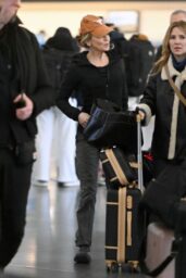 Renée Zellweger Arrives at JFK Airport - 02 11 2025