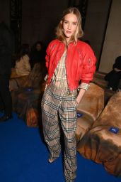 Rosie Huntington-Whiteley’s Burberry Comeback Steals LFW Spotlight