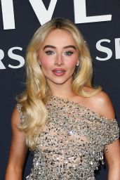 Sabrina Carpenter’s SNL 50 Look: A Versace Moment