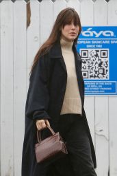 Scout Willis Visits Raya Skin Care - 02.10.2025