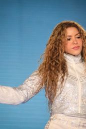 Shakira Kicks Off Las Mujeres Ya No Lloran World Tour - 02.11.2025