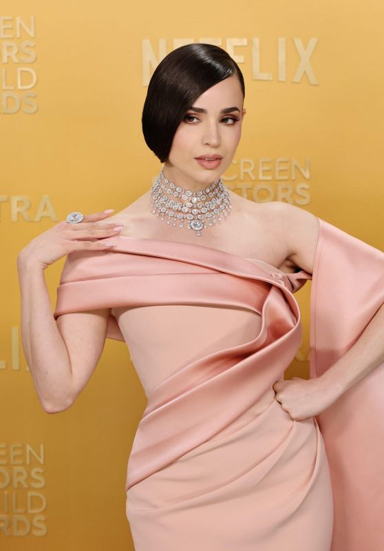 Sofia Carson