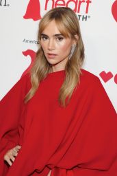 Suki Waterhouse Shines at 2025 AHA Red Dress Collection in NYC