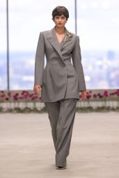Taylor Hill Shines at Carolina Herrera Fall RTW 2025 Fashion Show