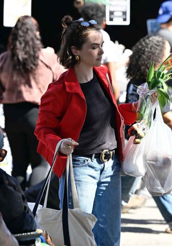 Zoey Deutch Spotted at LA Farmers Market - 02.23.2025