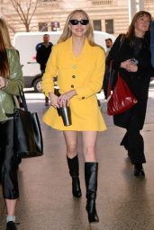 Amanda Seyfried’s Chic Yellow Look in NYC