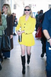 Amanda Seyfried’s Chic Yellow Look in NYC