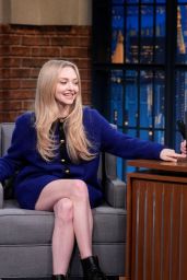 Amanda Seyfried Wows on Seth Meyers in Chic Style - 03.10.2025