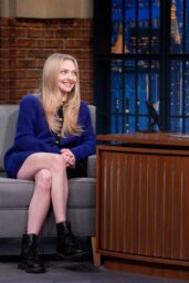 Amanda Seyfried Wows on Seth Meyers in Chic Style - 03 10 2025