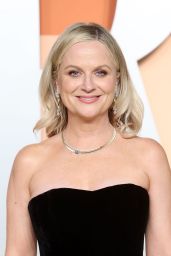 Amy Poehler Stuns at 2025 Vanity Fair Oscar Bash