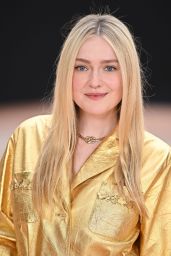 Dakota Fanning’s Golden Moment at Chanel F/W 