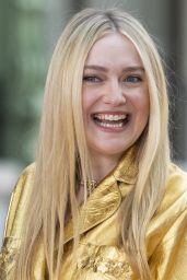 Dakota Fanning’s Golden Moment at Chanel F/W 