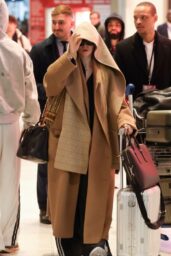 Dove Cameron’s Chic Airport Style in Paris 03 04 2025