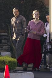 Elle Fanning’s Applebee’s Break on Margo’s Set - 03.04.2025