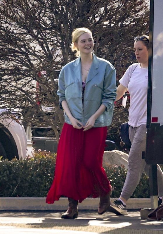 Elle Fanning’s Applebee’s Break on Margo’s Set - 03.04.2025