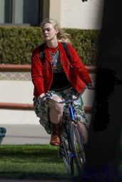 Elle Fanning’s Chic Filming Look at Fullerton College