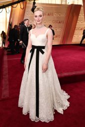 Elle Fanning’s Timeless Elegance at the 2025 Academy Awards