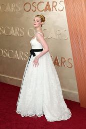 Elle Fanning’s Timeless Elegance at the 2025 Academy Awards