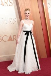 Elle Fanning’s Timeless Elegance at the 2025 Academy Awards