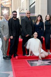 Gal Gadot’s Hollywood Star Ceremony: Style, Drama, and Timeless Elegance