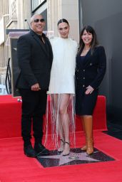 Gal Gadot’s Hollywood Star Ceremony: Style, Drama, and Timeless Elegance