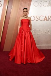 Gal Gadot Shines at 97th Academy Awards