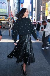 Gal Gadot Shines on Kelly & Mark, Visits Times Square - 03.10.2025