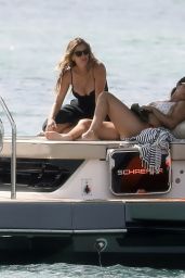 Gisele Bundchen and Joaquim Valente Share PDA on Miami Boat Ride - 03.15.2025  