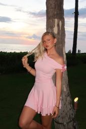 Jordyn Jones at Sunset Beachin Hawaii - 03.21.2025