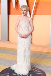 Julia Garner Slays at 2025 Vanity Fair Oscars