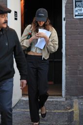 Kaia Gerber Exits "Evanston Salt Costs Climbing" - 03.09.2025