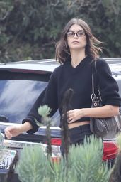 Kaia Gerber’s Go-To Tote: The East-West Bag Trend You Need