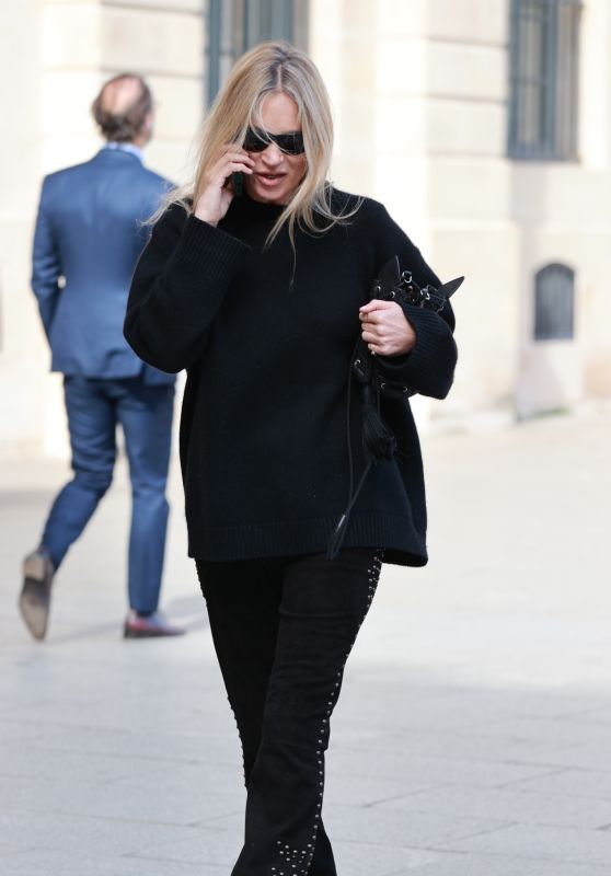 Kate Moss Walks Paris Streets in Style - 03.07.2025