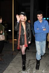 Kathryn Newton Lights Up Suki Waterhouse Concert 03.05.2025