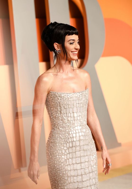 Katy Perry Stuns at Vanity Fair Oscar 2025 Party