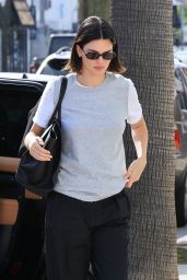Kendall Jenner Furniture Shopping in West Hollywood - 03.10.2025