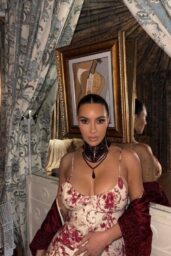 Kim Kardashian’s Bold Floral Gown