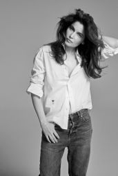 Laetitia Casta on Beauty, Acting, and Family Life – Elle France 03.06.2025