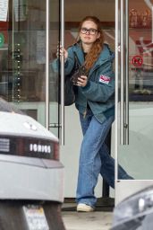 Madelaine Petsch’s LA Coffee Run Style, 03.05.2025